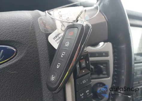 2017 Ford Expedition Limited from USA, damaged, VIN 1FMJU2AT4HEA72410